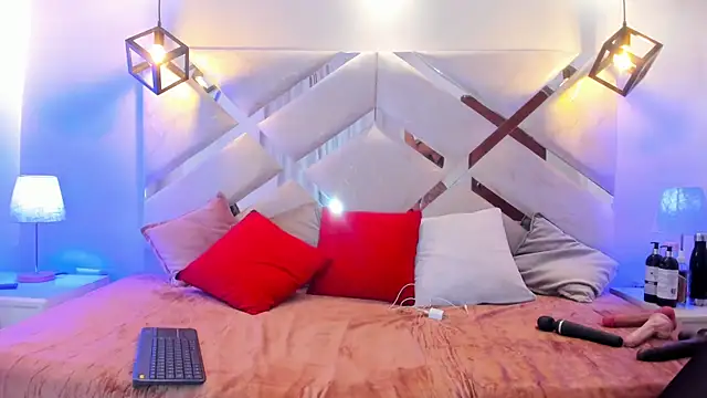 karlaa megan online show from April 9, 2026, 11:49 am