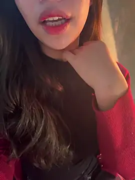 QuynhAnh 2k1 online show from February 9, 2026, 7:28 am