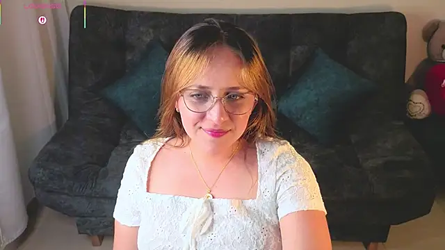 Snapshot of DannaCouper_ chatting on February 15, 2026, 3:29 am DannaCouper online show from February 15, 2026, 3:29 am