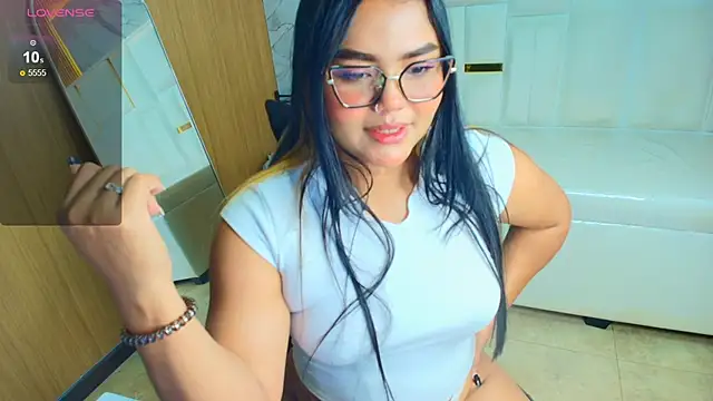 Berchy tf online show from April 8, 2026, 8:54 pm