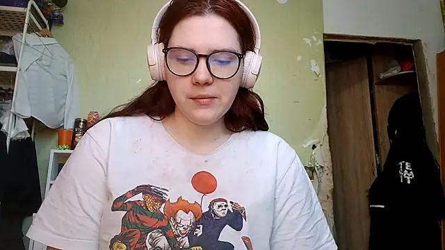 Snapshot of VannessaDillenbeck chatting on February 13, 2026, 10:48 am VannessaDillenbeck online show from February 13, 2026, 10:48 am