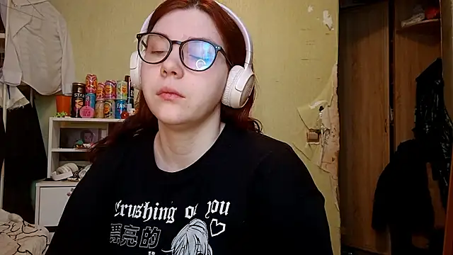 Snapshot of VannessaDillenbeck chatting on February 20, 2026, 6:59 am VannessaDillenbeck online show from February 20, 2026, 6:59 am