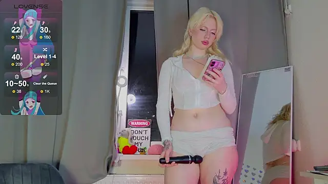 BladeSonya online show from March 13, 2026, 8:03 pm