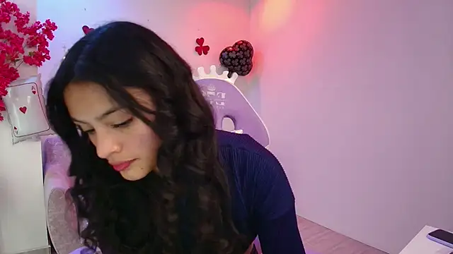 Snapshot of Maddie_T18 chatting on February 11, 2026, 11:21 am Maddie T18 online show from February 11, 2026, 11:21 am