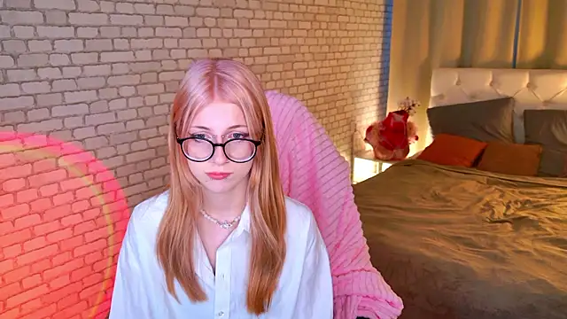 Snapshot of alicedews chatting on February 11, 2026, 1:55 pm alicedews online show from February 11, 2026, 1:55 pm