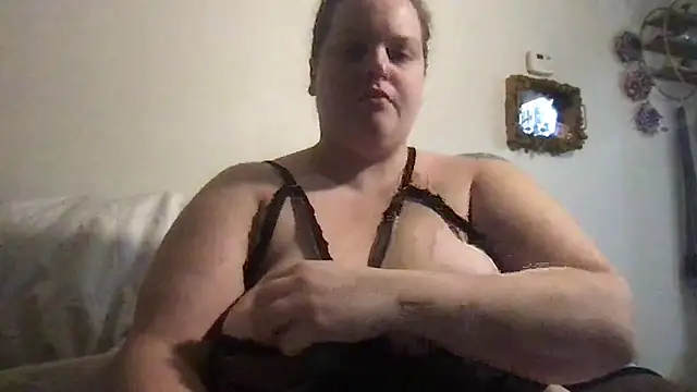 bbq-queen online show from April 16, 2026, 2:56 am