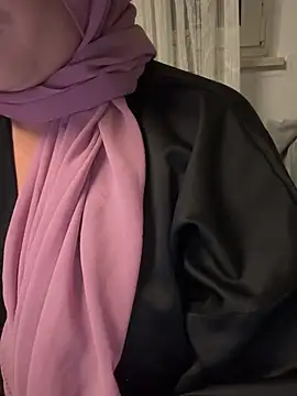 -pinkladyy- online show from July 8, 2026, 12:13 am