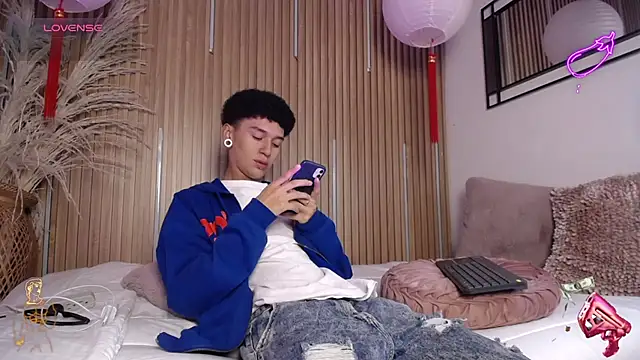 David Banks  online show from April 1, 2026, 12:39 pm