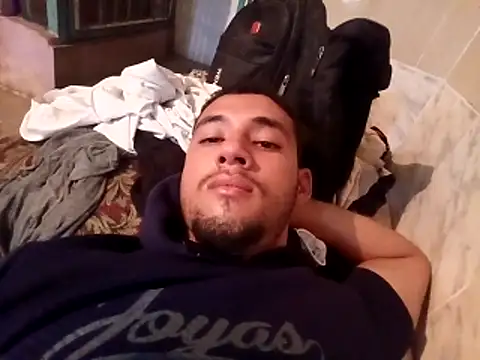 Snapshot of Francisco171 chatting on February 5, 2026, 2:18 am Francisco171 online show from February 5, 2026, 2:18 am