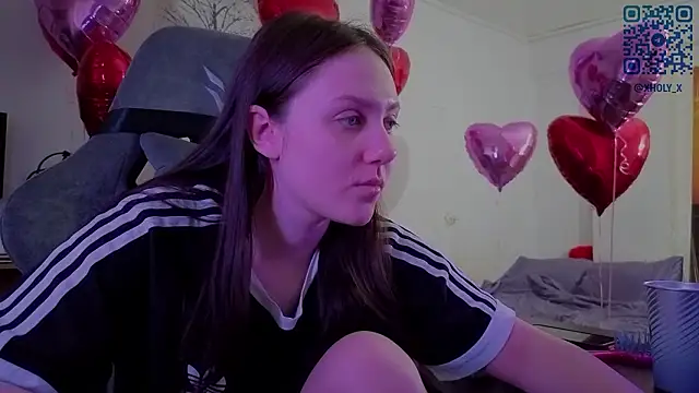 Snapshot of Holy_Kveta chatting on February 14, 2026, 2:56 am Holy Kveta online show from February 14, 2026, 2:56 am