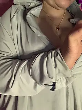 Star-sweet01 online show from February 2, 2026, 4:22 am