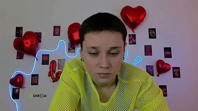 Snapshot of emi_fade chatting on February 18, 2026, 10:12 am emi fade online show from February 18, 2026, 10:12 am