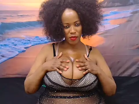 ThickandTallXX online show from May 26, 2026, 5:16 am