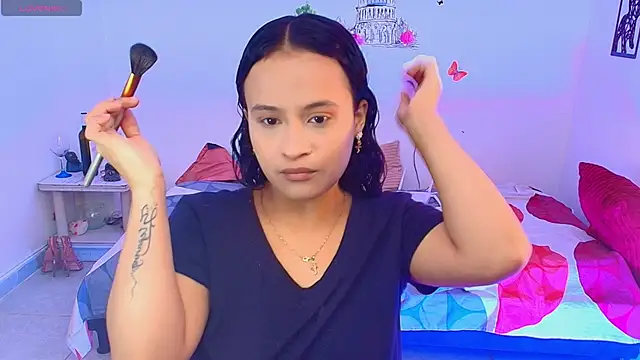 Snapshot of Kristin___ chatting on February 18, 2026, 2:53 am Kristin online show from February 18, 2026, 2:53 am