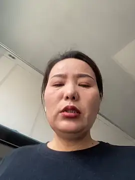 Youyou 12 online show from March 22, 2026, 2:26 am