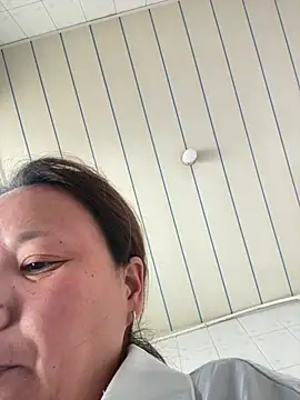 Youyou 12 online show from March 30, 2026, 12:01 am