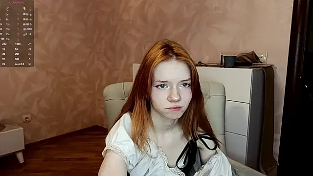 Snapshot of TarynPalek chatting on March 1, 2026, 6:57 am TarynPalek online show from March 1, 2026, 6:57 am