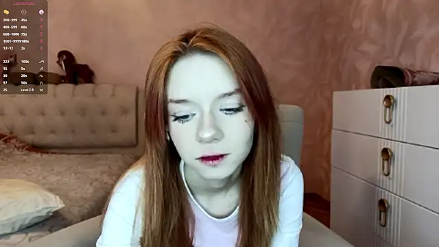 Snapshot of TarynPalek chatting on March 3, 2026, 6:42 am TarynPalek online show from March 3, 2026, 6:42 am