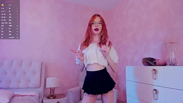 TarynPalek online show from March 26, 2026, 7:28 am