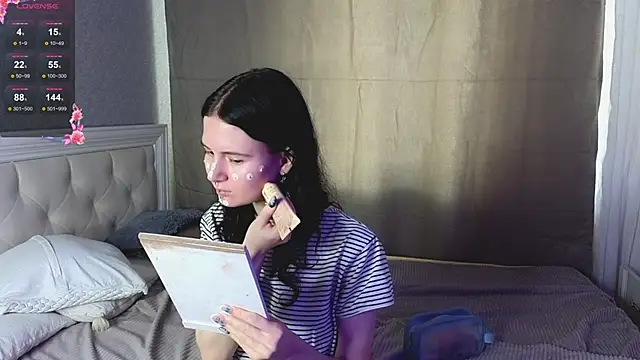 Glow hollow online show from February 22, 2026, 3:53 am