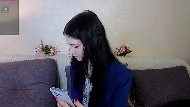 Glow hollow online show from March 12, 2026, 4:29 am