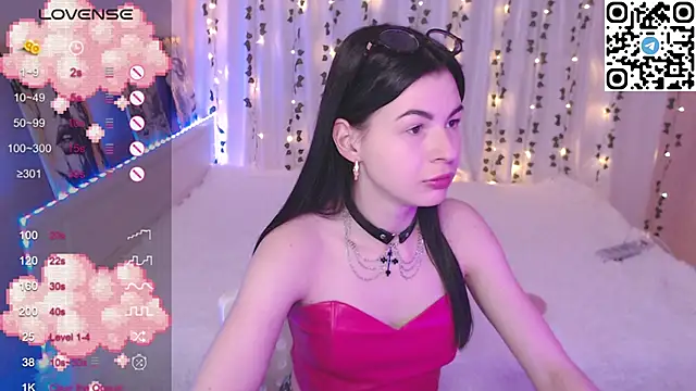 Snapshot of Stephanie_Bloom chatting on February 4, 2026, 7:31 pm Stephanie Bloom online show from February 4, 2026, 7:31 pm