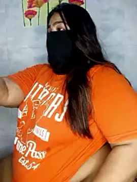 Cute G online show from April 13, 2026, 7:51 pm