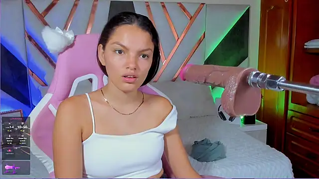 Snapshot of isa_kolins chatting on March 1, 2026, 12:49 pm isa kolins online show from March 1, 2026, 12:49 pm