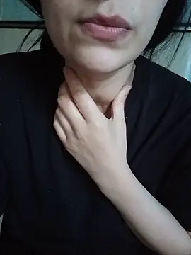 Snapshot of -ENERCi- chatting on May 12, 2026, 3:40 pm -ENERCi- online show from May 12, 2026, 3:40 pm