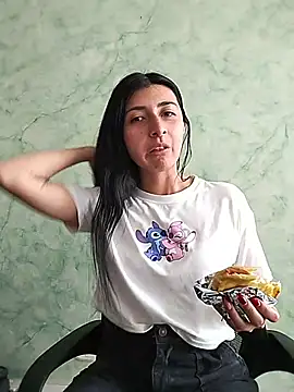 Snapshot of EmmaWilliamss4 chatting on February 17, 2026, 2:58 pm EmmaWilliamss4 online show from February 17, 2026, 2:58 pm