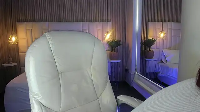 Snapshot of Ravenn21x chatting on February 28, 2026, 11:43 am Ravenn21x online show from February 28, 2026, 11:43 am