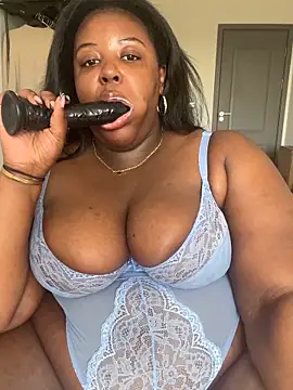 Snapshot of BouncyBBW chatting on May 2, 2026, 9:58 am BouncyBBW online show from May 2, 2026, 9:58 am