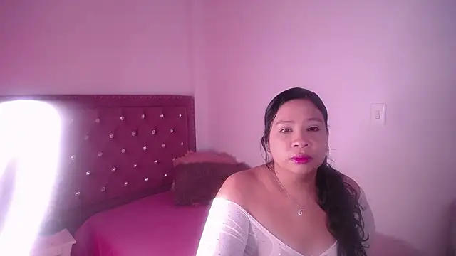 Snapshot of miafuegolatino chatting on June 12, 2026, 3:04 am miafuegolatino online show from June 12, 2026, 3:04 am