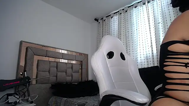 miafuegolatino online show from February 10, 2026, 9:47 pm