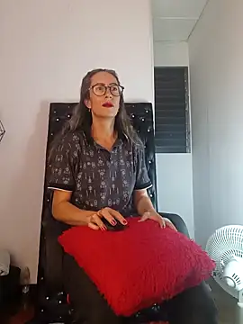 Snapshot of laurasofia45 chatting on February 9, 2026, 7:12 pm laurasofia45 online show from February 9, 2026, 7:12 pm