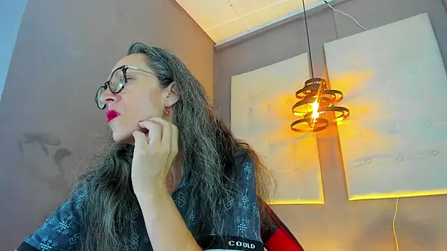 Snapshot of laurasofia45 chatting on February 9, 2026, 12:41 am laurasofia45 online show from February 9, 2026, 12:41 am