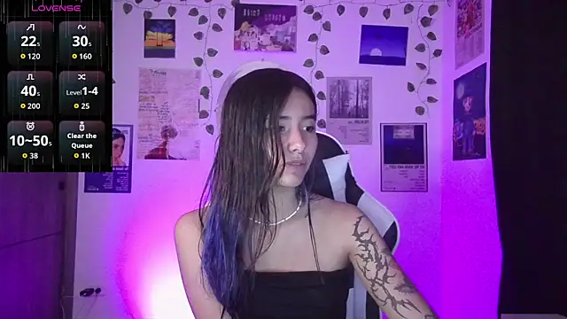 Snapshot of IvyStone_ chatting on May 14, 2026, 11:35 pm IvyStone online show from May 14, 2026, 11:35 pm