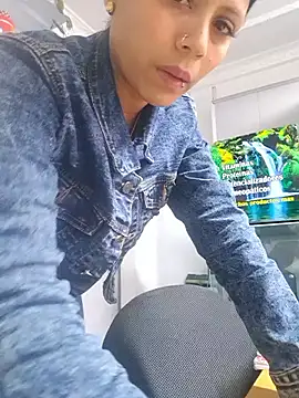 Snapshot of Tatianna_Loove_ chatting on February 15, 2026, 3:11 pm Tatianna Loove online show from February 15, 2026, 3:11 pm