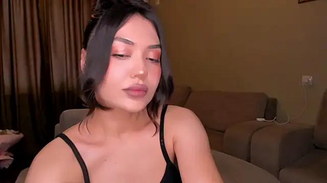 Snapshot of IdaCharm chatting on February 14, 2026, 10:26 am IdaCharm online show from February 14, 2026, 10:26 am