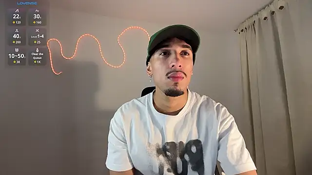 Snapshot of rafael_stone11 chatting on February 15, 2026, 4:24 am rafael stone11 online show from February 15, 2026, 4:24 am