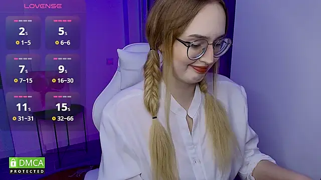 AdeLuna online show from February 18, 2026, 9:22 pm