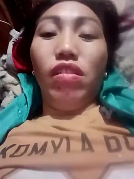 Snapshot of hot-luna- chatting on February 13, 2026, 12:27 pm hot-luna- online show from February 13, 2026, 12:27 pm