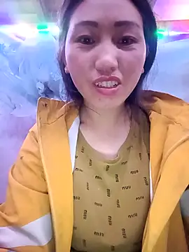 hot-luna- online show from March 21, 2026, 9:19 pm