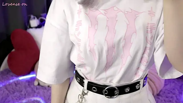 Yunakiss online show from April 13, 2026, 11:14 am