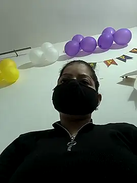 Suhanahotty1 online show from February 12, 2026, 5:07 am