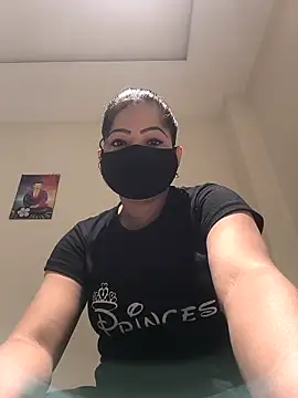 Suhanahotty1 online show from February 13, 2026, 6:46 am