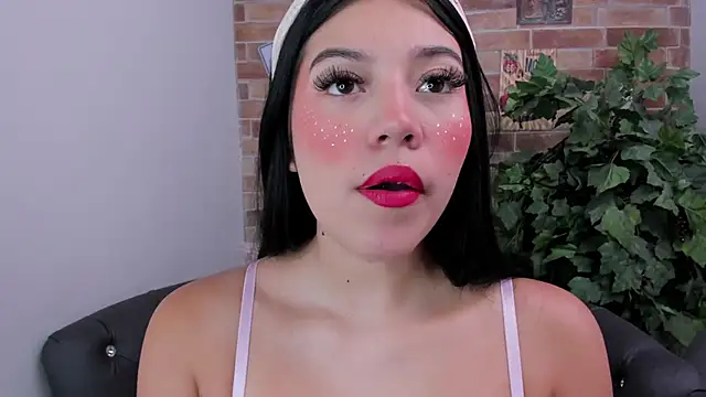 foxy vera online show from April 3, 2026, 11:05 am