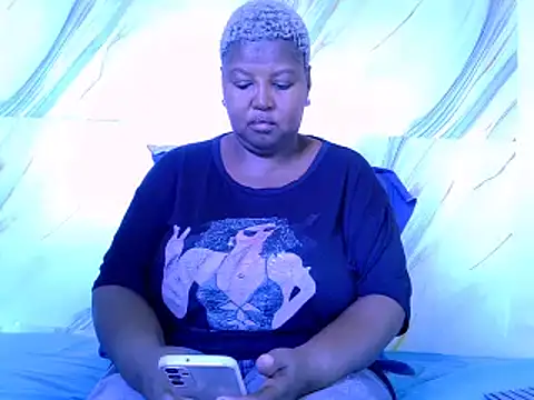 Snapshot of treasure_hunny chatting on February 28, 2026, 7:08 am treasure hunny online show from February 28, 2026, 7:08 am