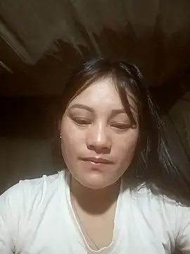 Snapshot of Momo-biki chatting on May 7, 2026, 9:18 pm Momo-biki online show from May 7, 2026, 9:18 pm