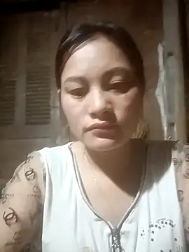 Snapshot of Momo-biki chatting on May 20, 2026, 9:12 pm Momo-biki online show from May 20, 2026, 9:12 pm